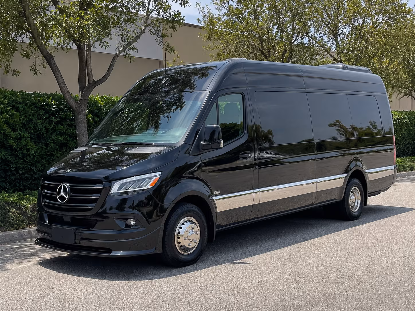 18 passenger sprinter van