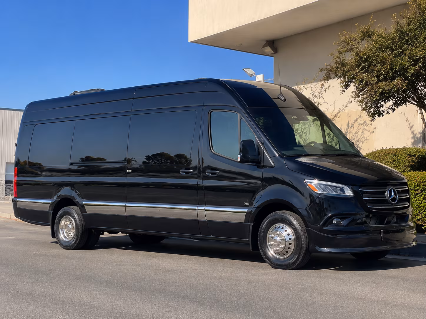 find the perfect transportation for your next airport transfer 2